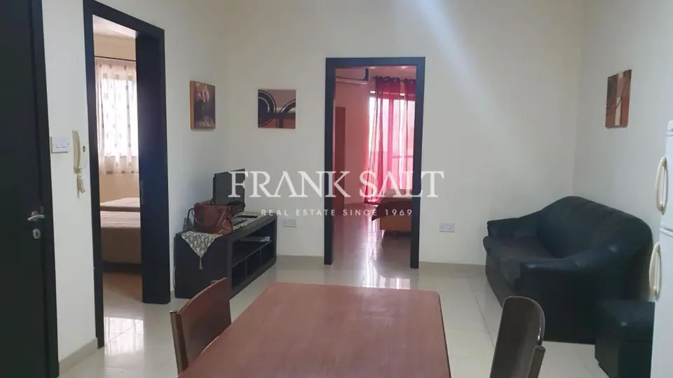 Qawra, Apartment