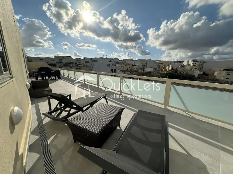 2 bedroom Penthouse to rent in Swieqi