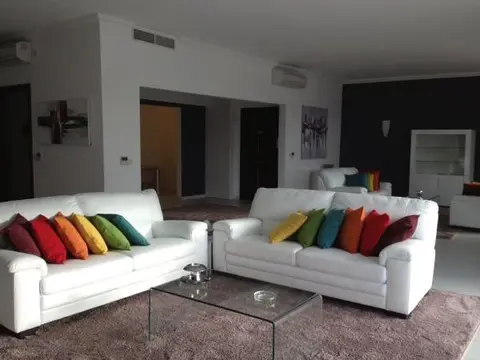 4 bedroom Apartment to rent in Sliema