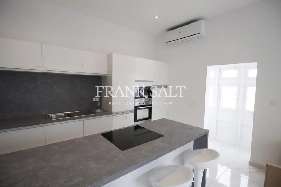 Gzira, Furnished Apartment
