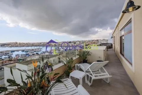 4 bedroom Penthouse to rent in Marsaxlokk