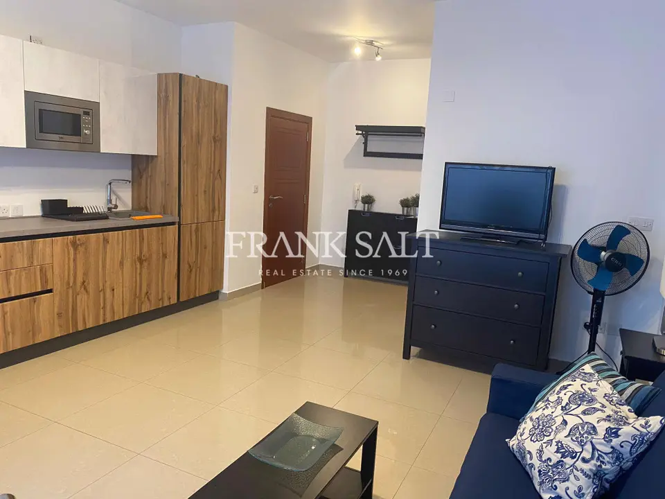Swieqi, Furnished Apartment