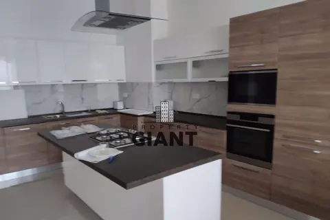 3 Bedroom Apartment To Rent in Gharghur