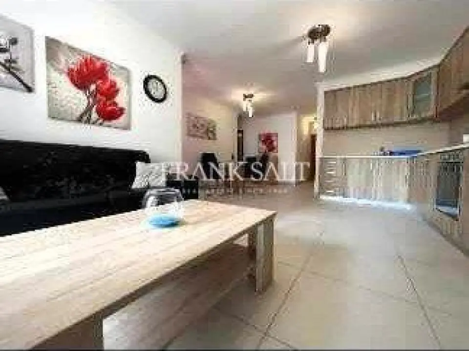 Qawra, Furnished Apartment