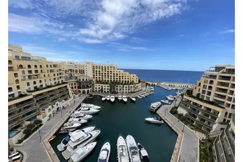3 Bedroom Apartment For Sale in Portomaso