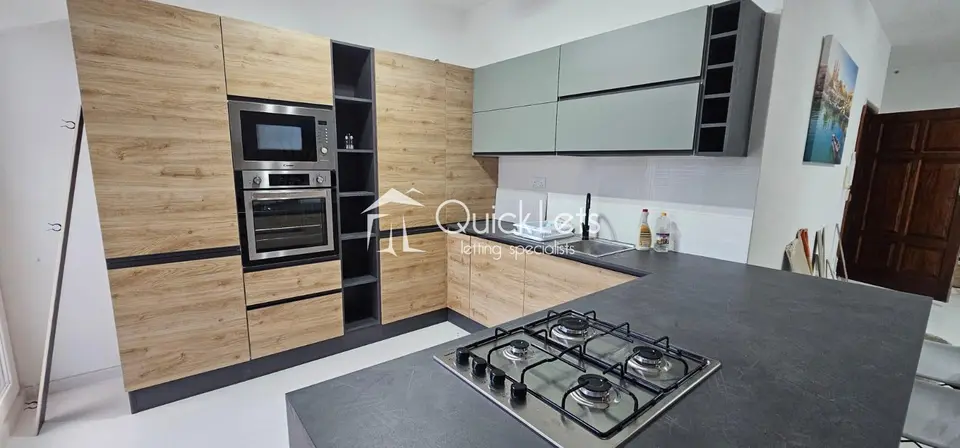 3 bedroom Apartment to rent in Marsaxlokk