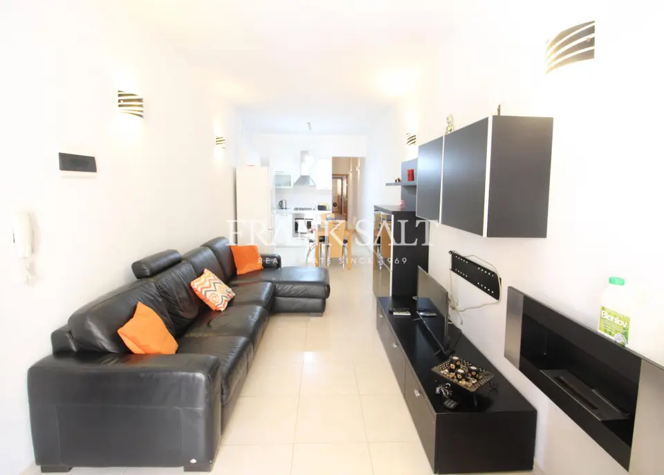 Gzira, Apartment