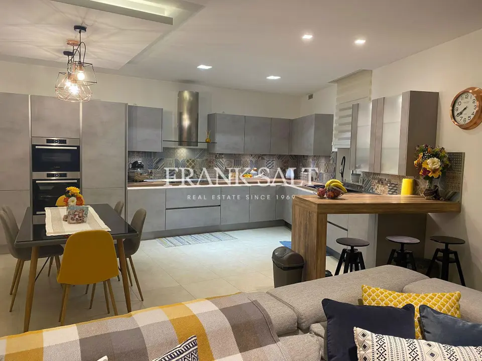 Kalkara, Furnished Apartment