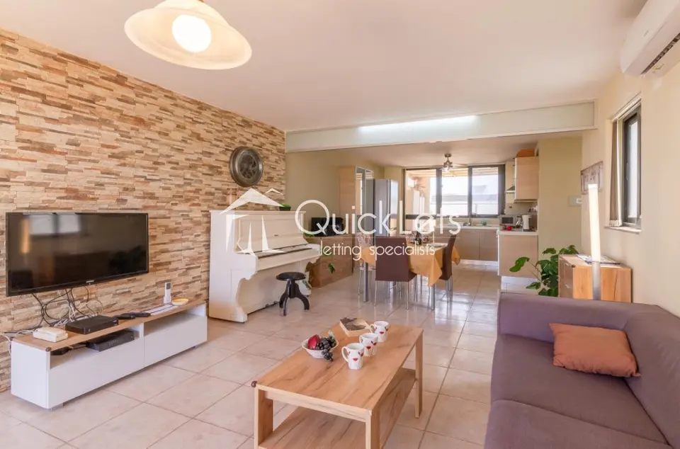 3 bedroom Penthouse to rent in Zurrieq