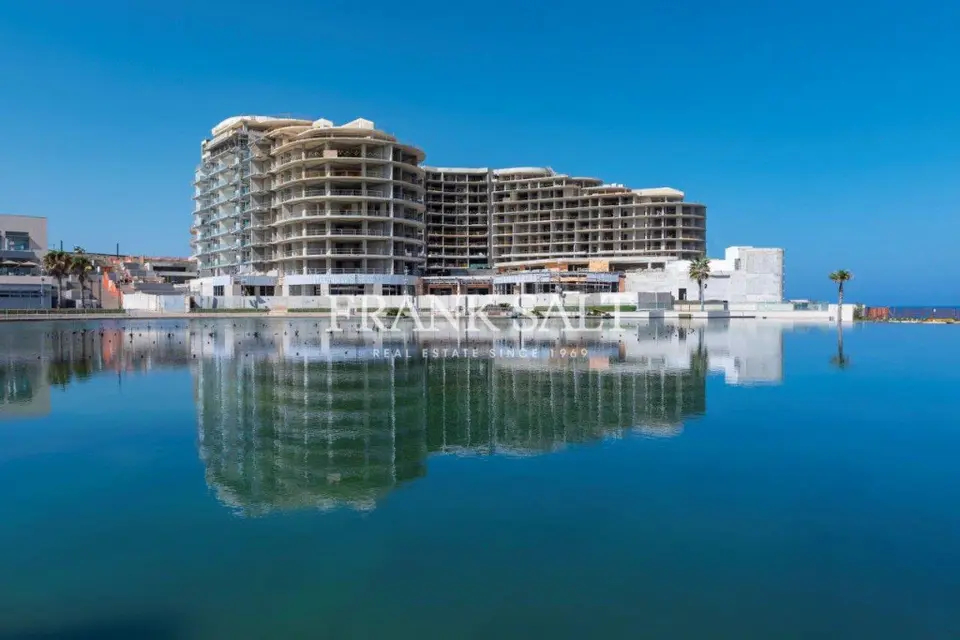 The Shore Line at Smart City, Apartment