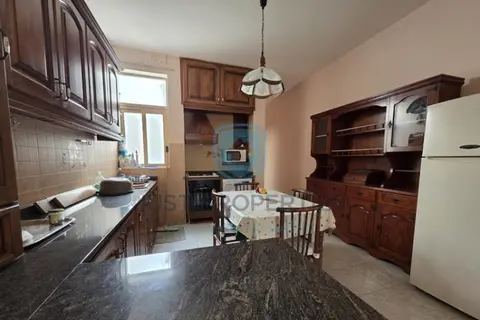 2 Bedroom Apartment For Sale in Bugibba