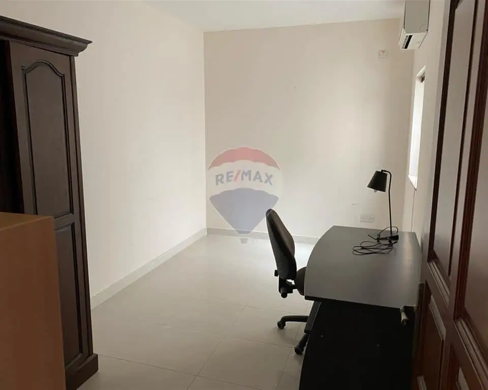 3 bedroom Maisonette Duplex to rent in San Pawl tat Targa