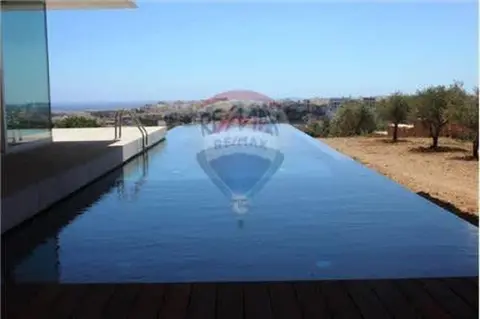 4 bedroom Villa Detached for sale in Victoria Gardens