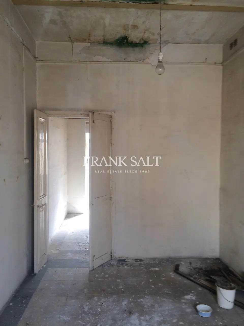 Zabbar, Shell form Solitary Maisonette