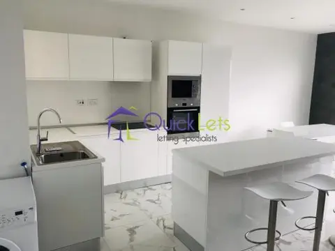 3 bedroom Penthouse to rent in Gzira