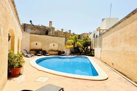 5 Bedroom House of Character For Sale in Gozo - Gharb
