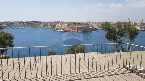 1 bedroom Townhouse to rent in Valletta