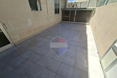 3 Bedroom Apartment For Sale in Mosta
