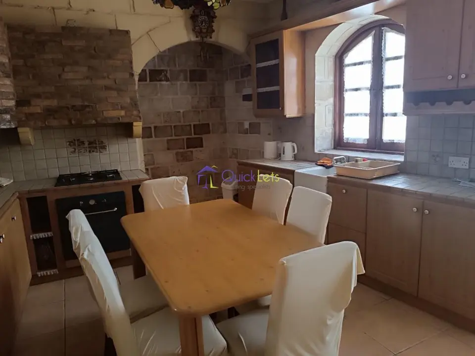 4 bedroom Maisonette to rent in Zebbug