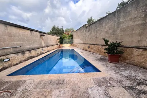 5 Bedroom House of Character For Sale in Gozo - Qala