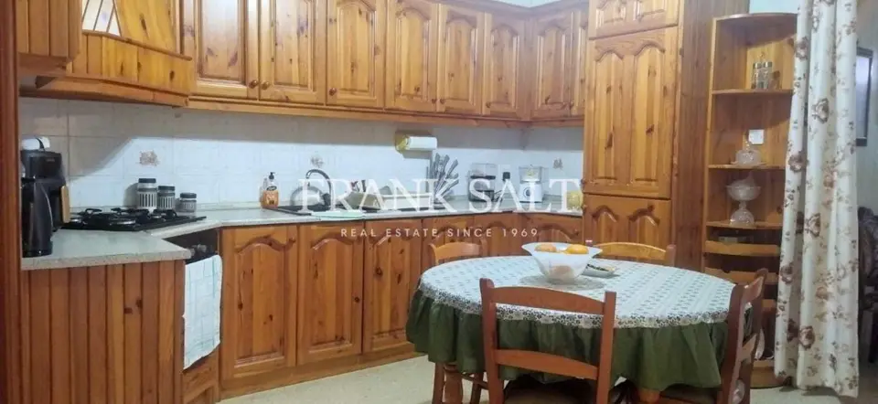 Xemxija, Maisonette