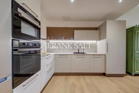 1 Bedroom Maisonette For Sale in Vittoriosa (Birgu)
