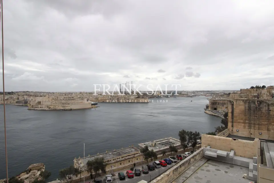 Valletta, Furnished Apartment