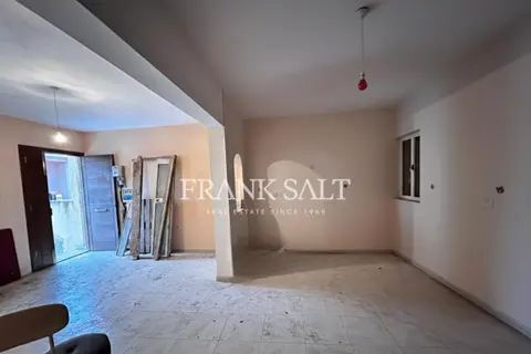 3 Bedroom Maisonette For Sale in Mellieha