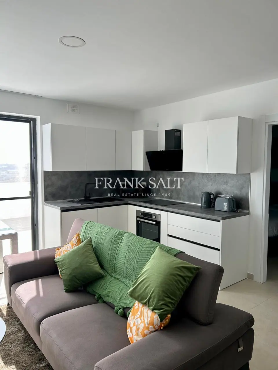 Marsaxlokk, Furnished Penthouse