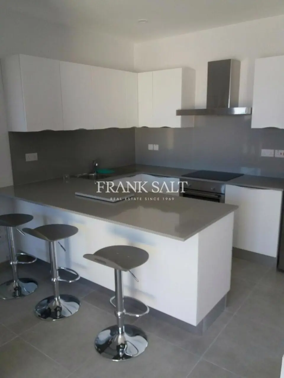 Gzira, Furnished Penthouse