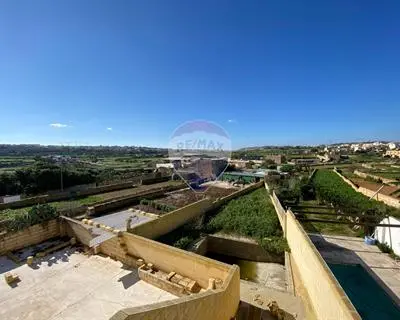 5 bedroom House of Character for sale in Gozo - Xewkija