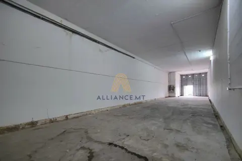 Warehouse For Sale in Qormi