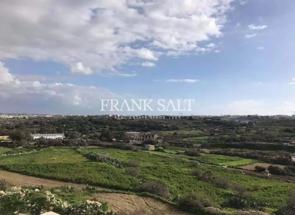 Attard, Furnished Penthouse