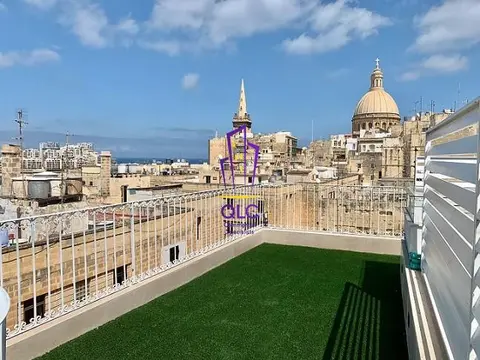 Commercial to rent in Valletta