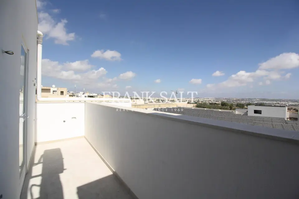 Zebbug, Furnished Penthouse