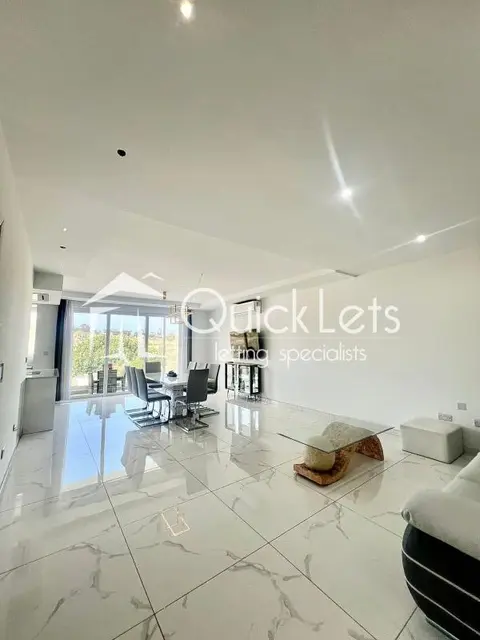 2 bedroom Apartment to rent in Marsaxlokk