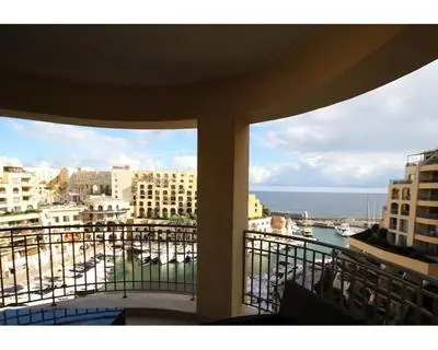 3 bedroom Apartment to rent in St Julian's