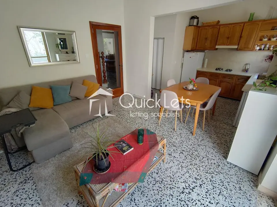 4 bedroom Townhouse to rent in Santa Lucia