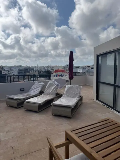 5 bedroom Penthouse Duplex to rent in St Julian's