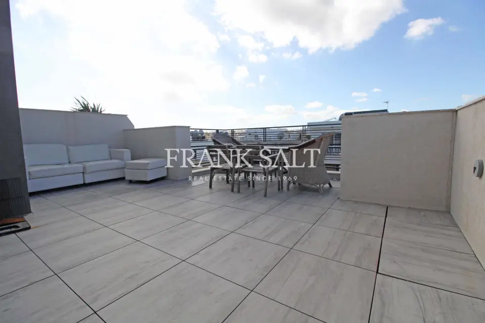Swieqi, Furnished Penthouse