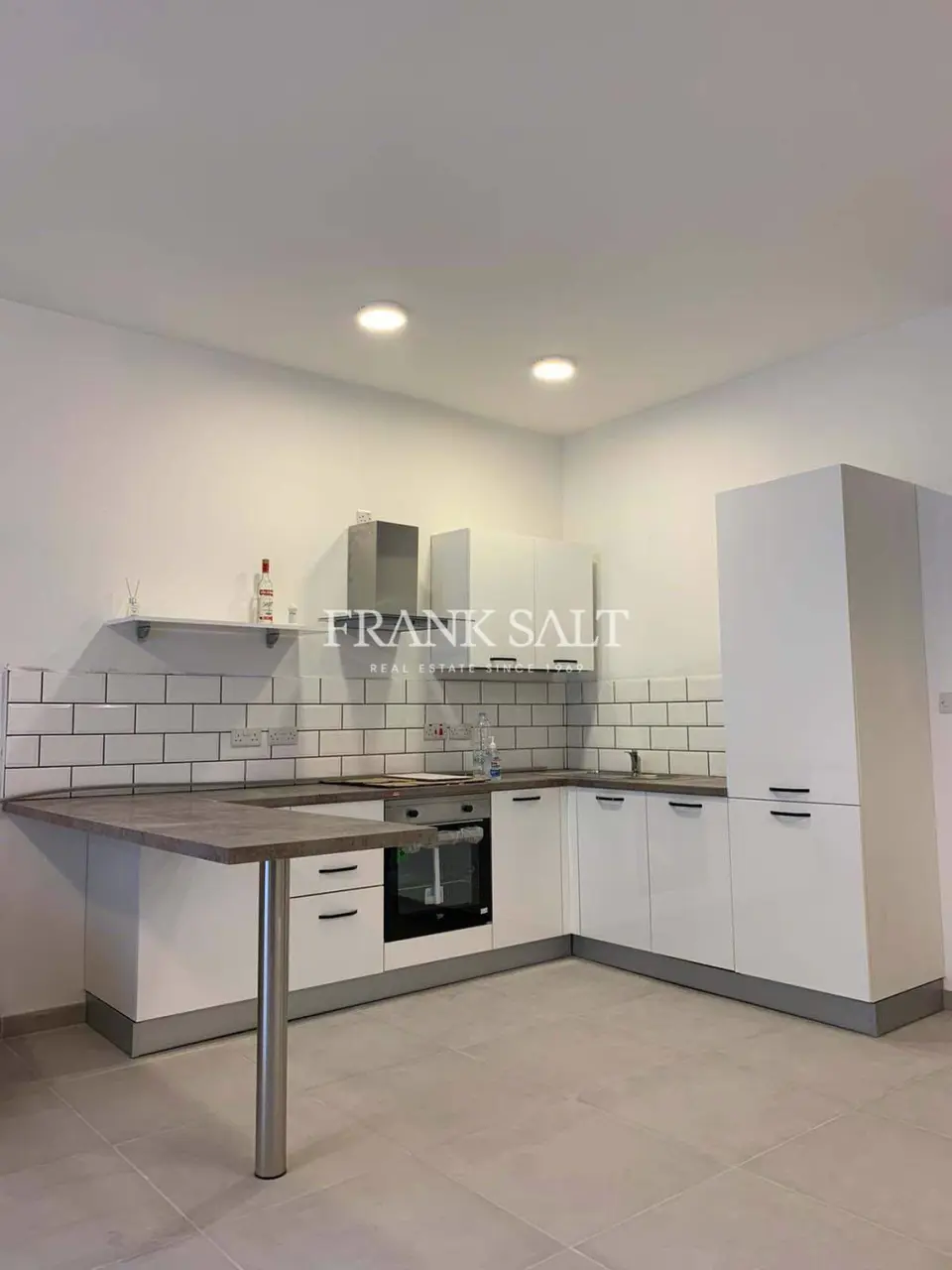 Gzira, Furnished Apartment