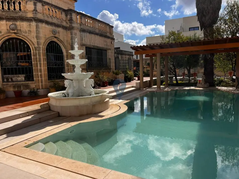 7 bedroom Detached Villa for sale in Attard