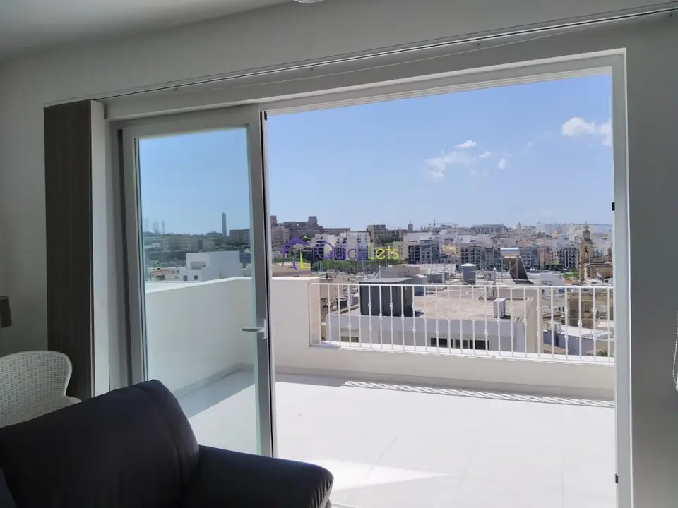 1 bedroom Penthouse to rent in Msida