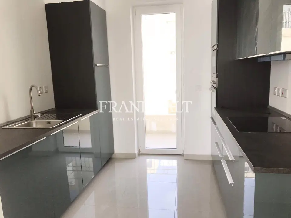 Sliema, Apartment