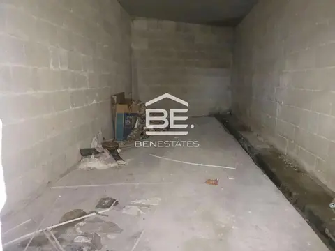 Garage for sale in Gzira