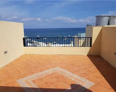 2 bedroom Penthouse to rent in St Paul's Bay