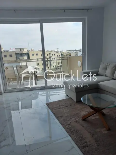 2 bedroom Penthouse to rent in Paola