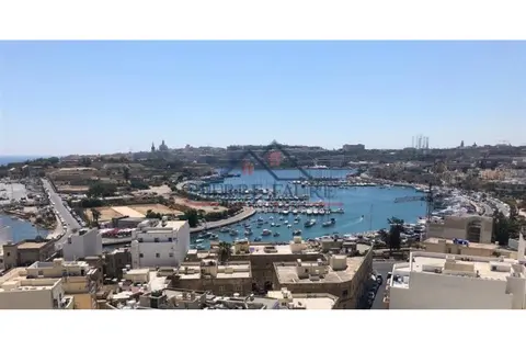 3 Bedroom Apartment For Sale in Gzira