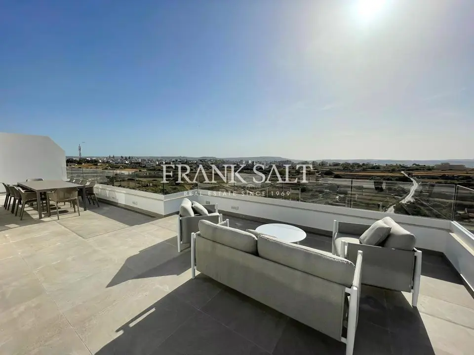 Gharghur, Furnished Penthouse