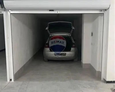Garage (Residential) for sale in Santa Venera